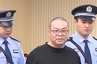 文班：盖帽越来越难 因敢挑战我的人越来越少 人们开始怕我了